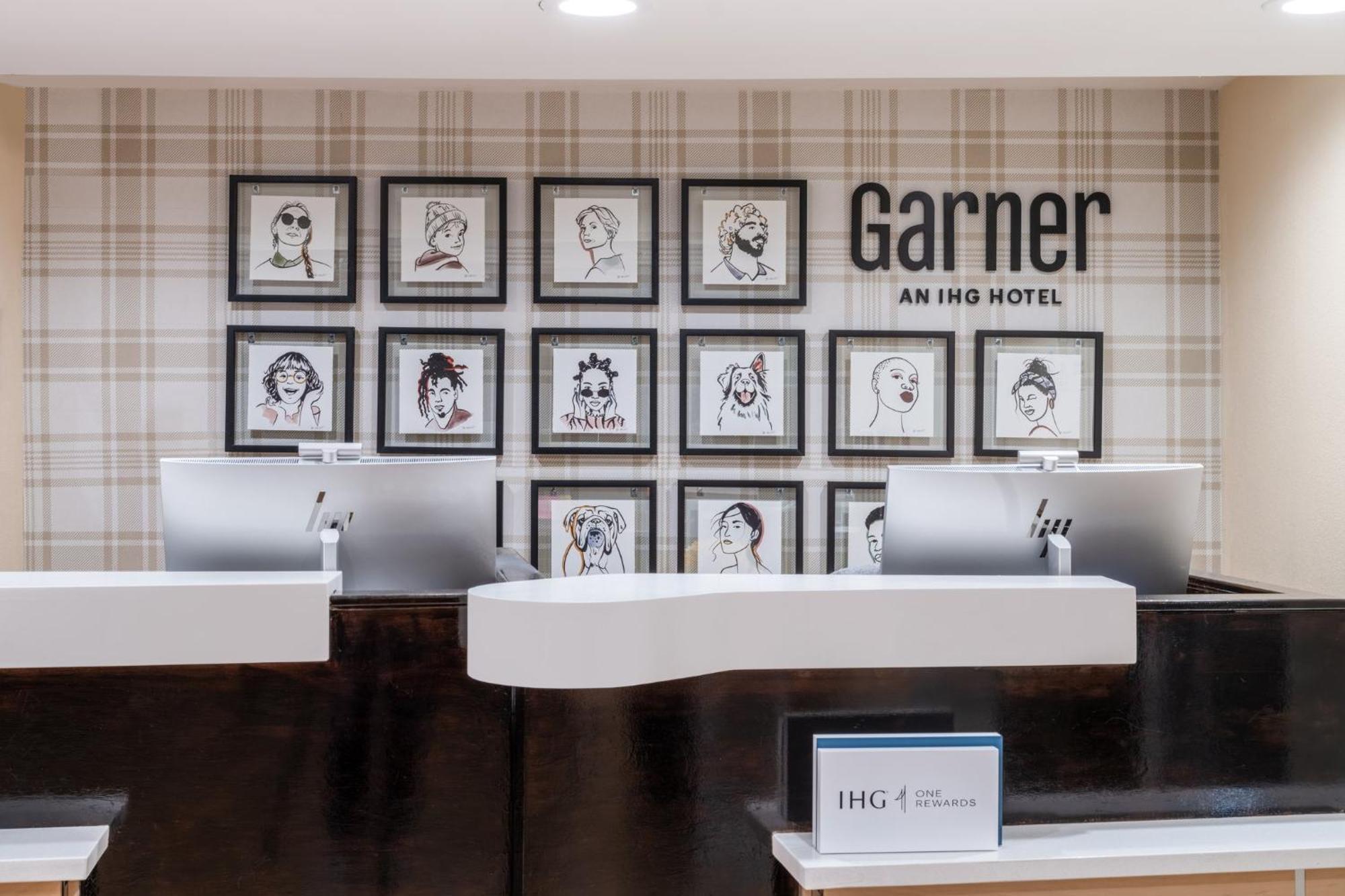 Garner Hotel Gonzales By Ihg Esterno foto